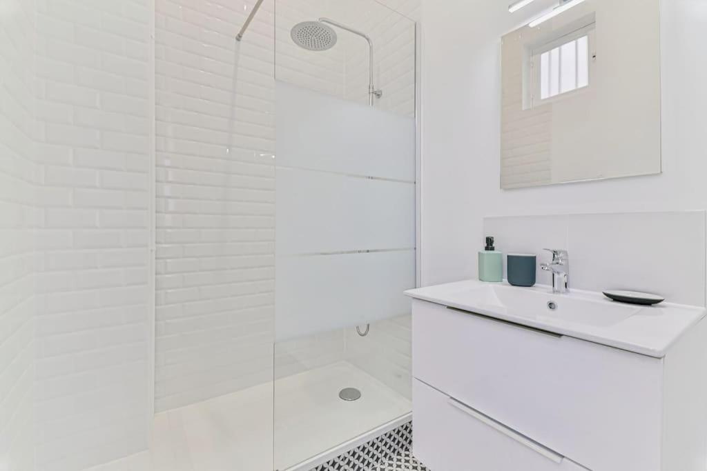 Renovated Design Apartment In Montparnasse Paris Exteriör bild